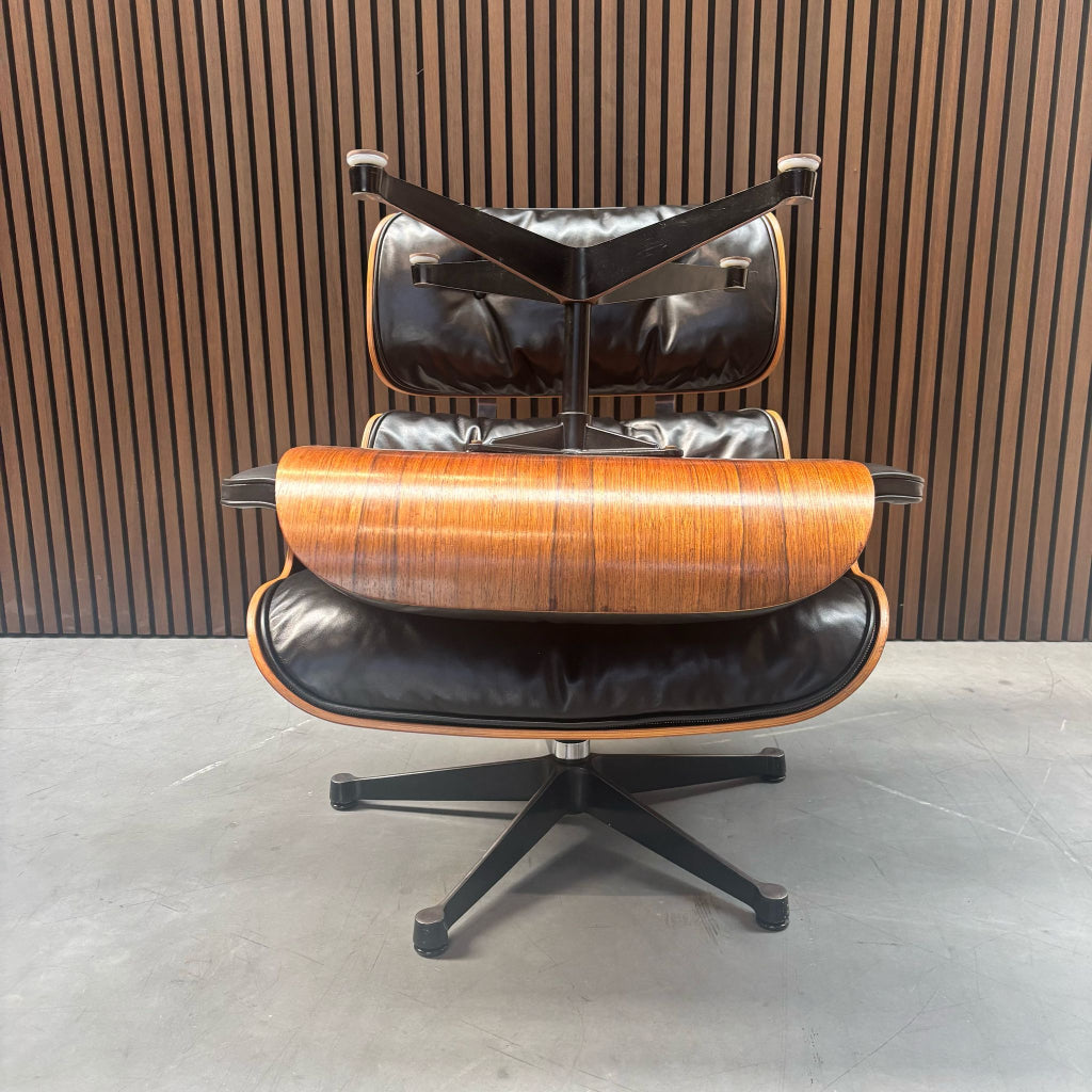 Vitra Eames Lounge Chair met Ottoman