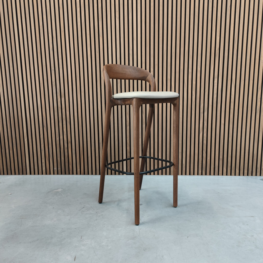 Artisan Neva barchair Select 112