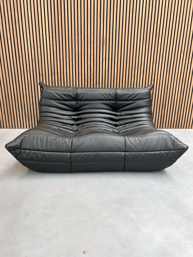 Ligne Roset Togo Small Settee 2-zits | Midnight Black