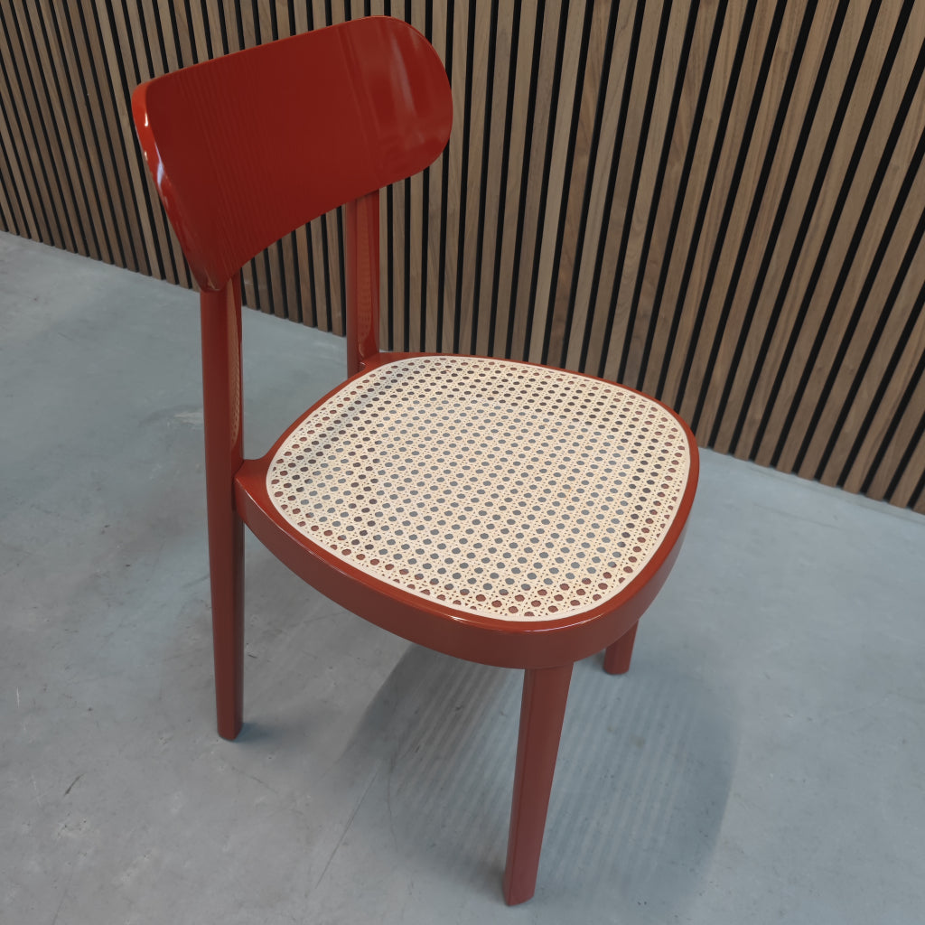 Thonet 118 - hoogglans dark red - eetkamerstoel