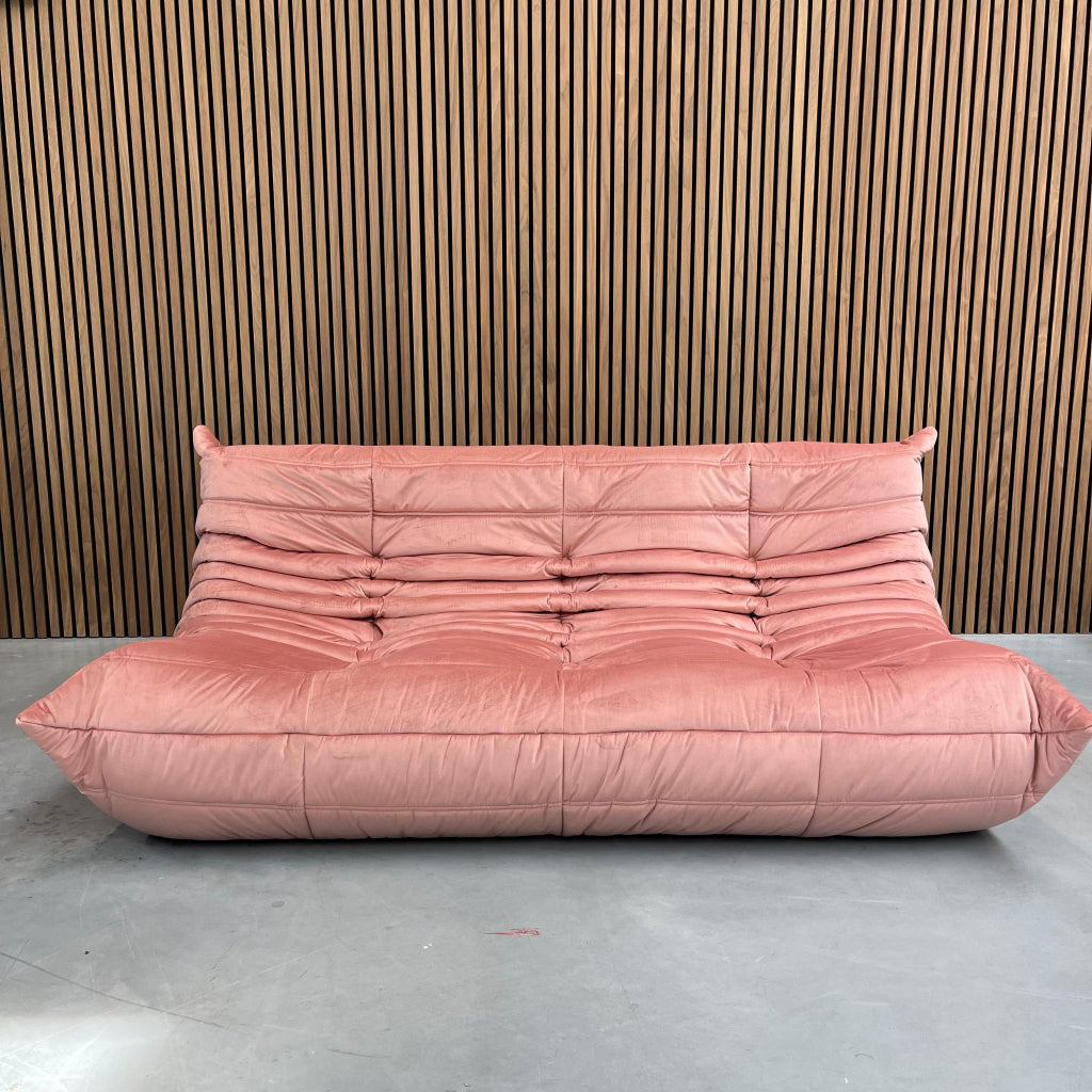 Ligne Roset Togo Large Settee 3-zits | Pink Velvet
