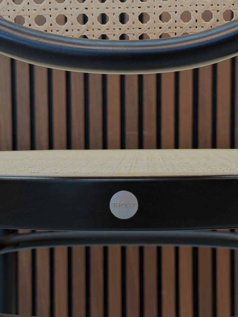 Thonet - 215 R eetkamerstoel - zwart/naturel