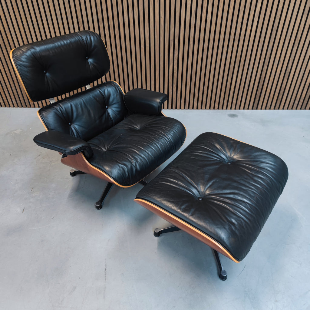 Vitra Eames lounge chair