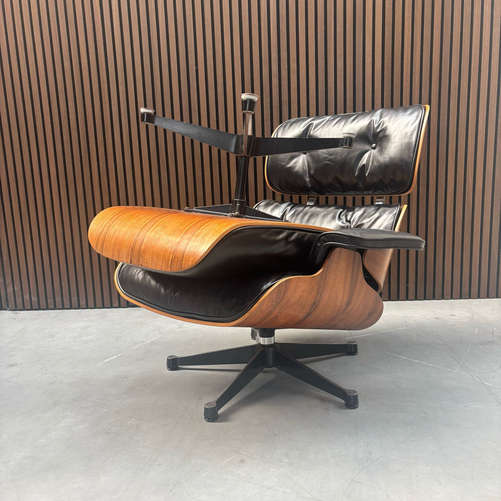 Vitra Eames Lounge Chair met Ottoman