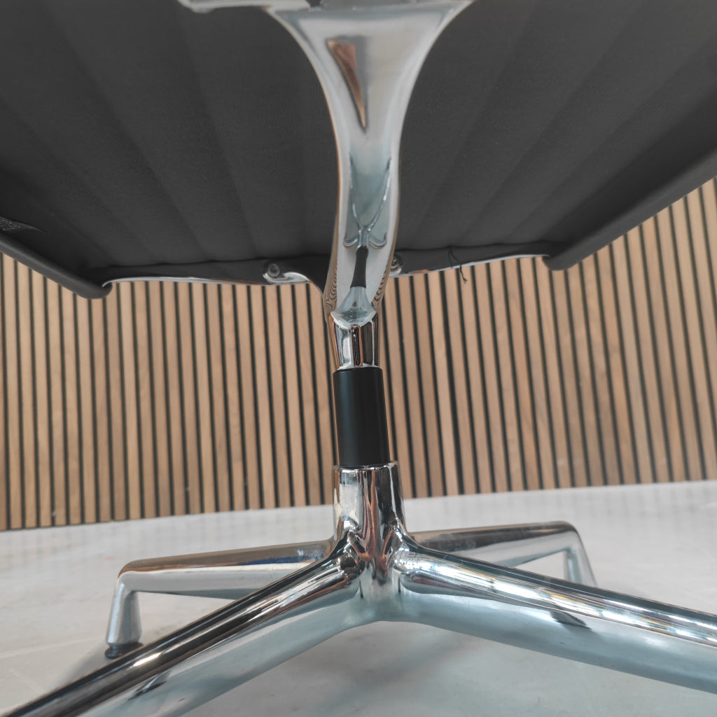 Vitra Eames Office ottoman EA 125