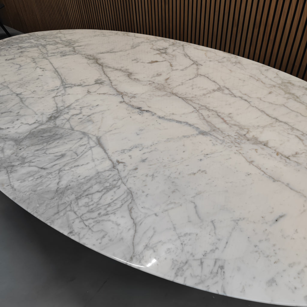 Knoll Saarinen Calacatta Gold 244cm