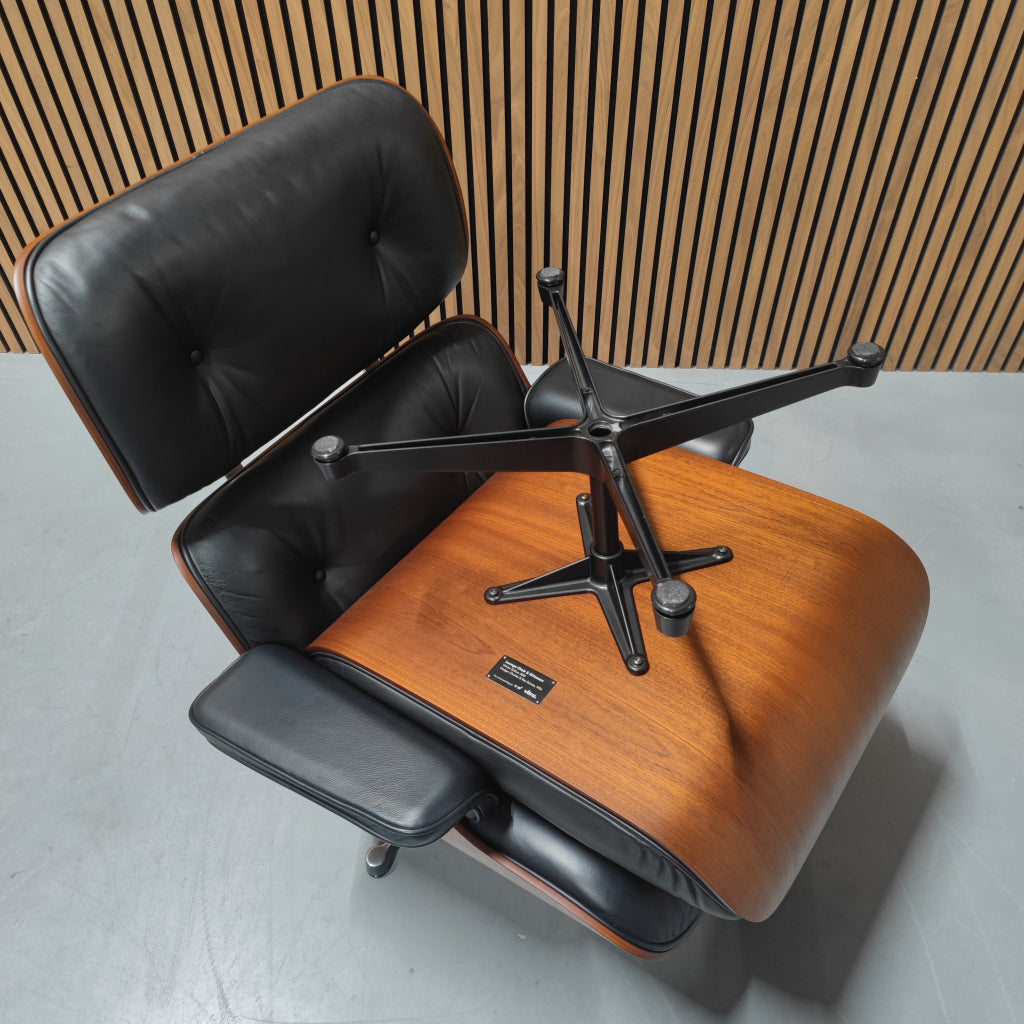 Vitra Eames lounge chair XL - Limited Winter Edition
