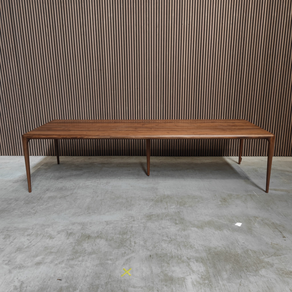 Artisan Latus Eettafel in Amerikaans Walnoot (3 meter)