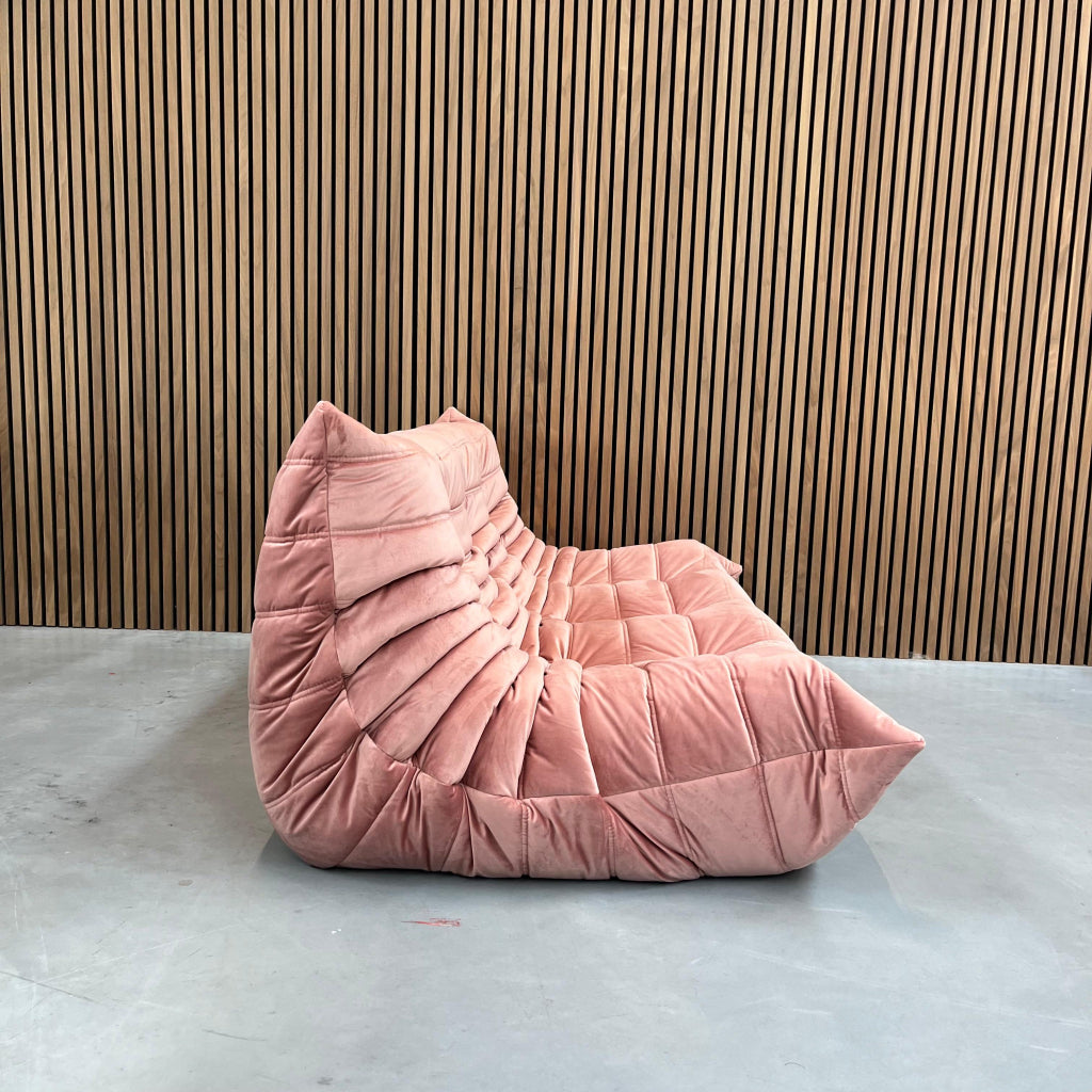 Ligne Roset Togo Large Settee 3-zits | Pink Velvet