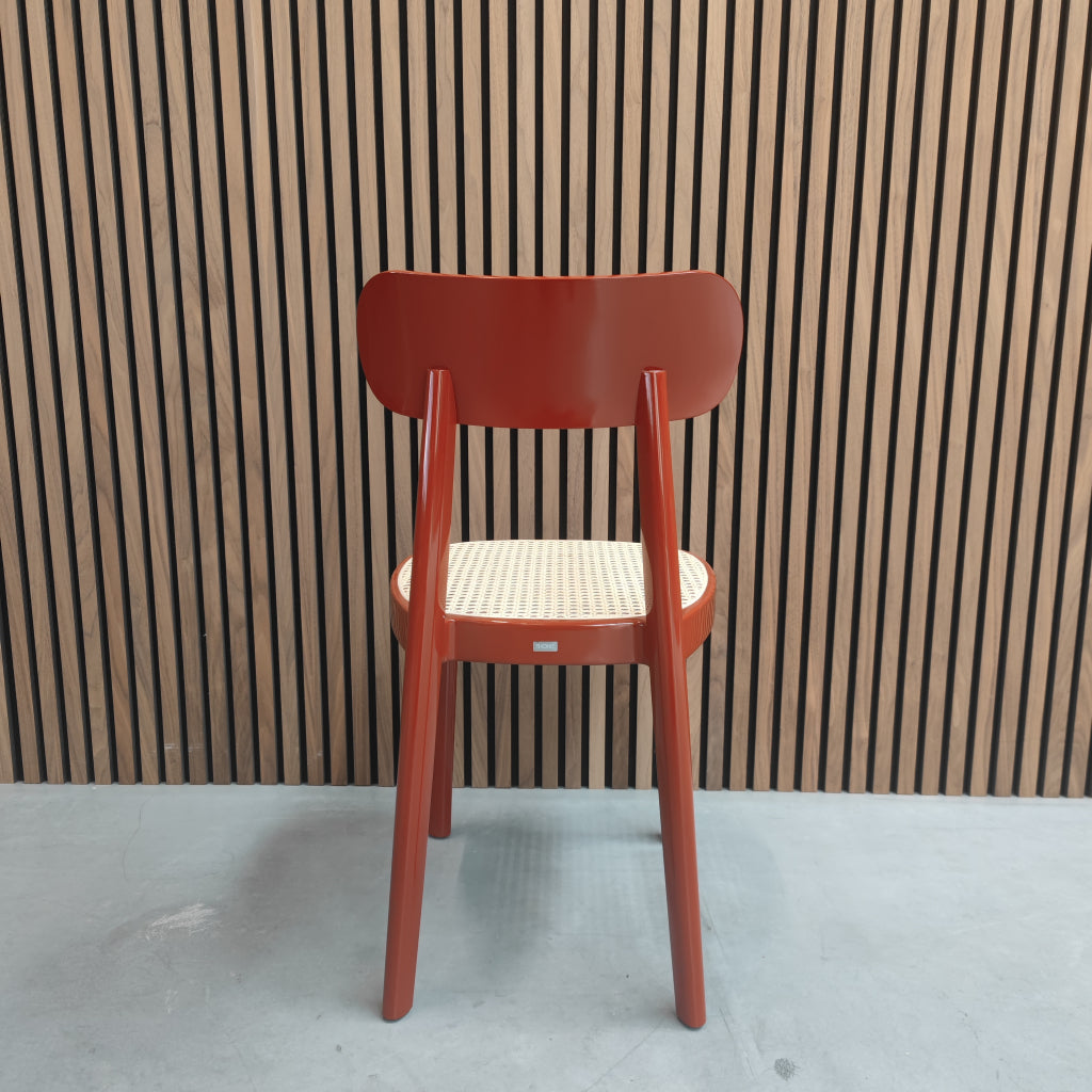 Thonet 118 - hoogglans dark red - eetkamerstoel