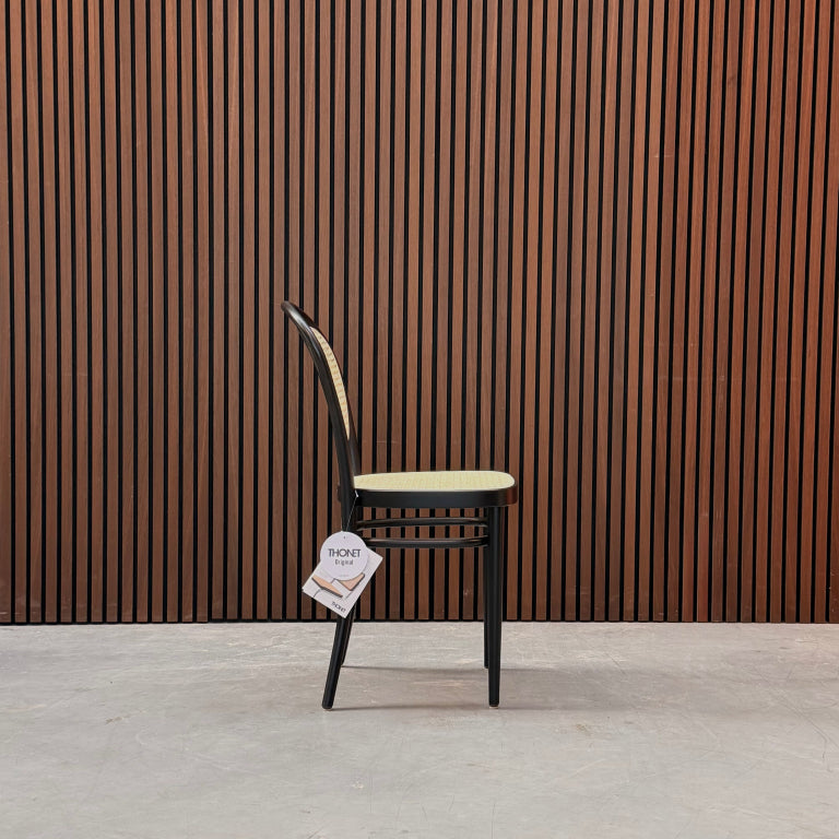 Thonet - 215 R eetkamerstoel - zwart/naturel