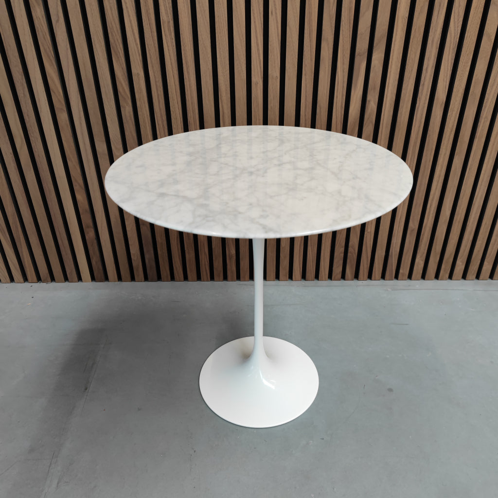 Knoll Saarinen Low Table - Bijzettafel Statuarietto 51cm