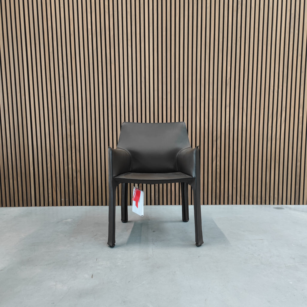 Cassina Cab 413