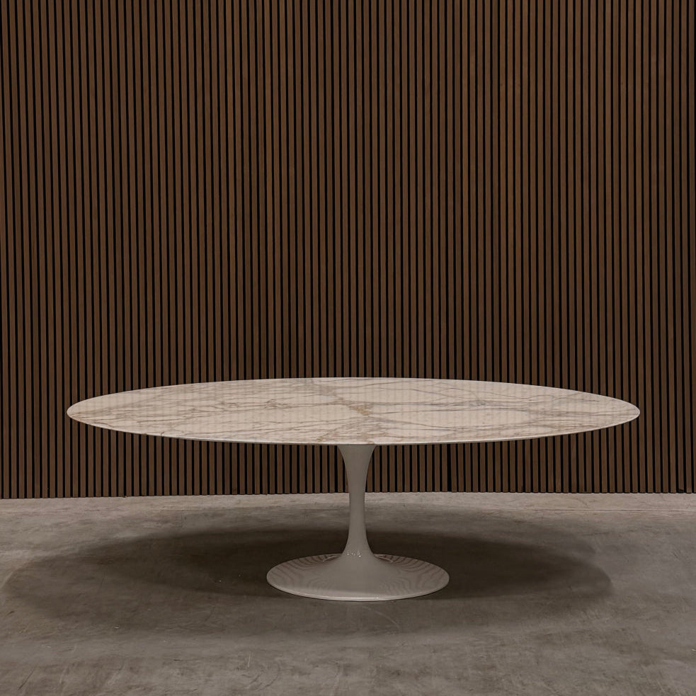 Knoll Saarinen High tulip table - Calacatta Gold
