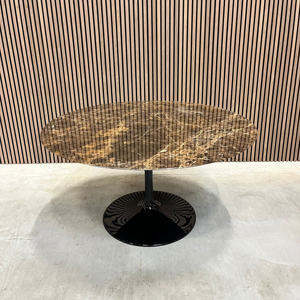 Knoll Saarinen Tulip tafel - Emperador - 137 cm
