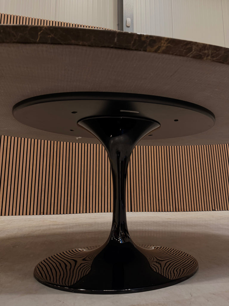 Knoll Saarinen High tulip table - 198 cm - brown emperador