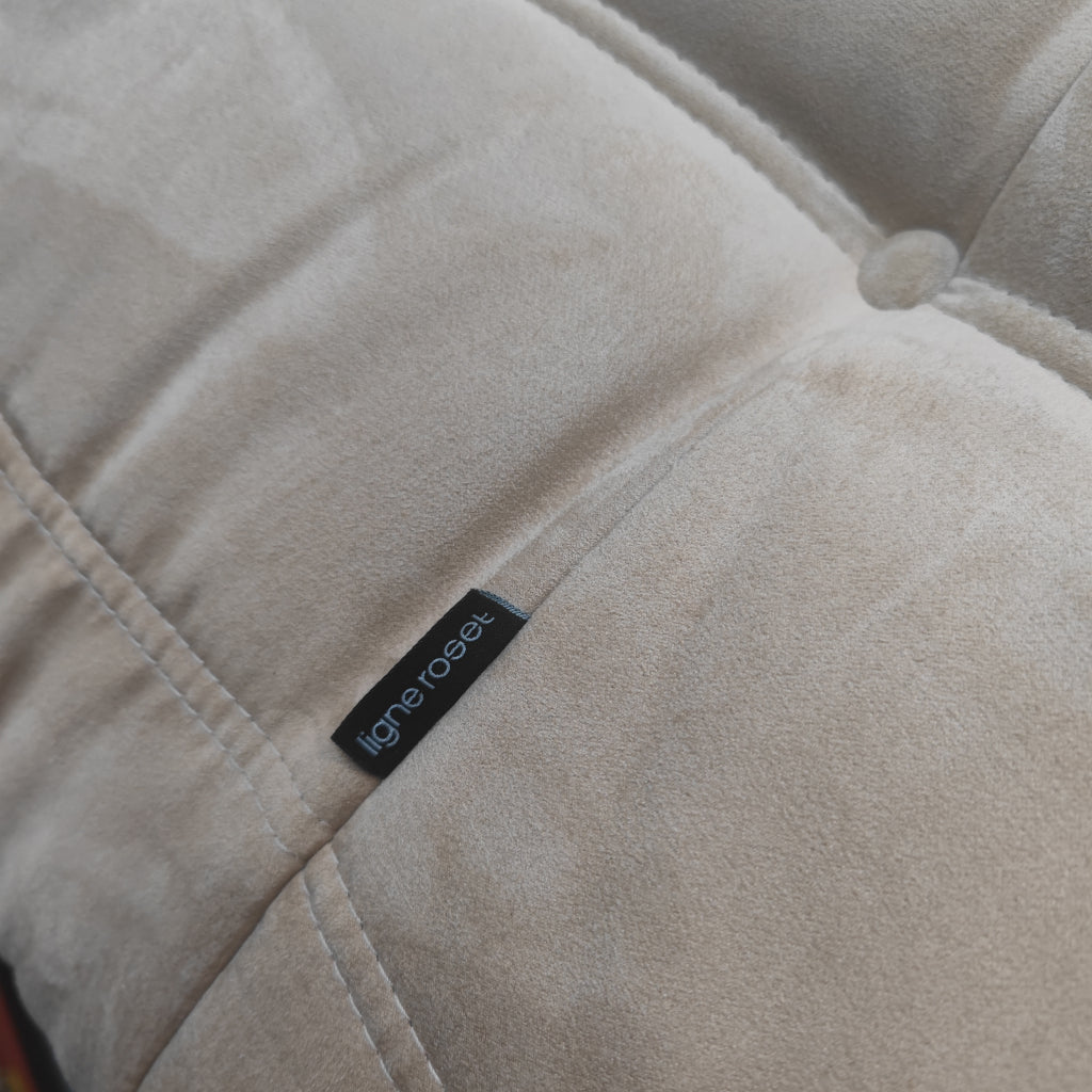 Ligne Roset Togo Large Settee 3-zits | Sand Alcantara