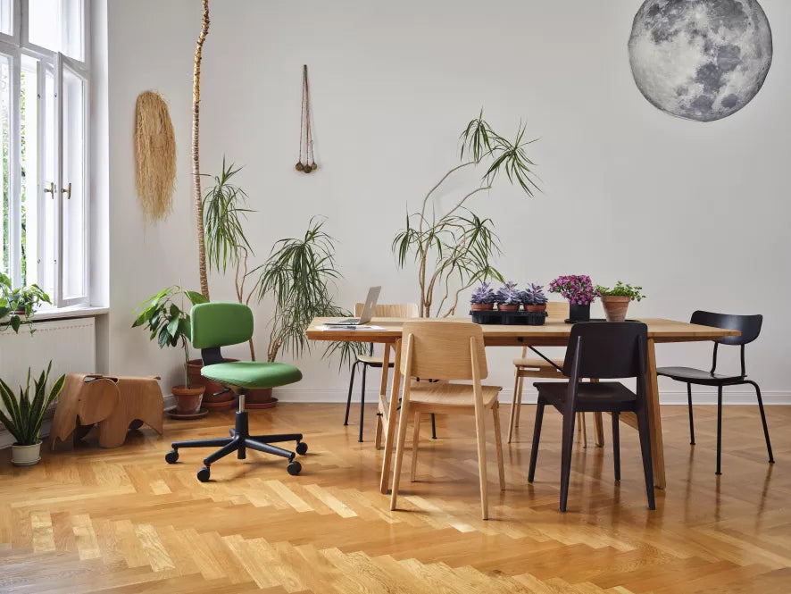 Vitra Moca chair black powder coated base