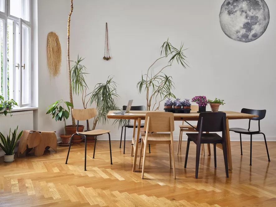 Vitra Moca chair black powder coated base