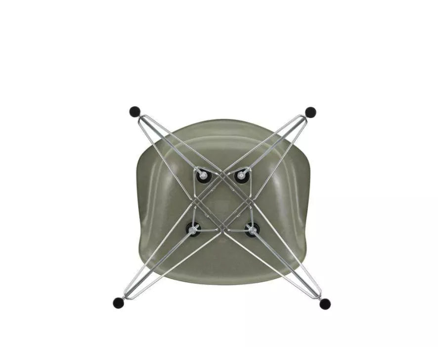 Vitra Eames DAR Fiberglass chair chrome