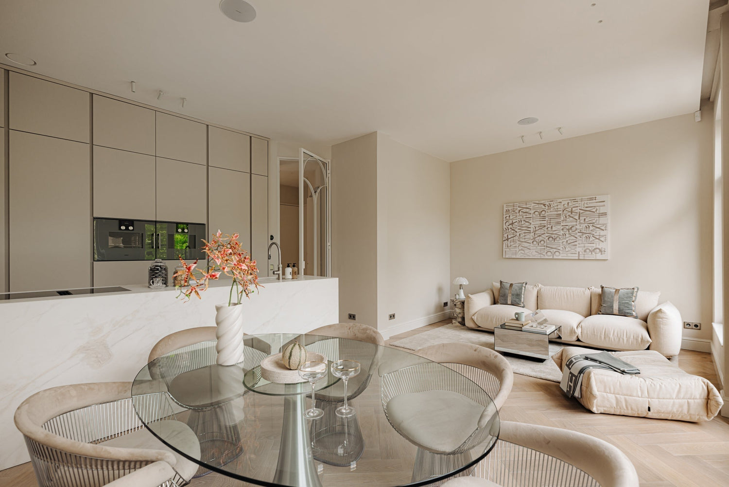 Vossiusstraat: High-End Restyling Overlooking the Vondelpark