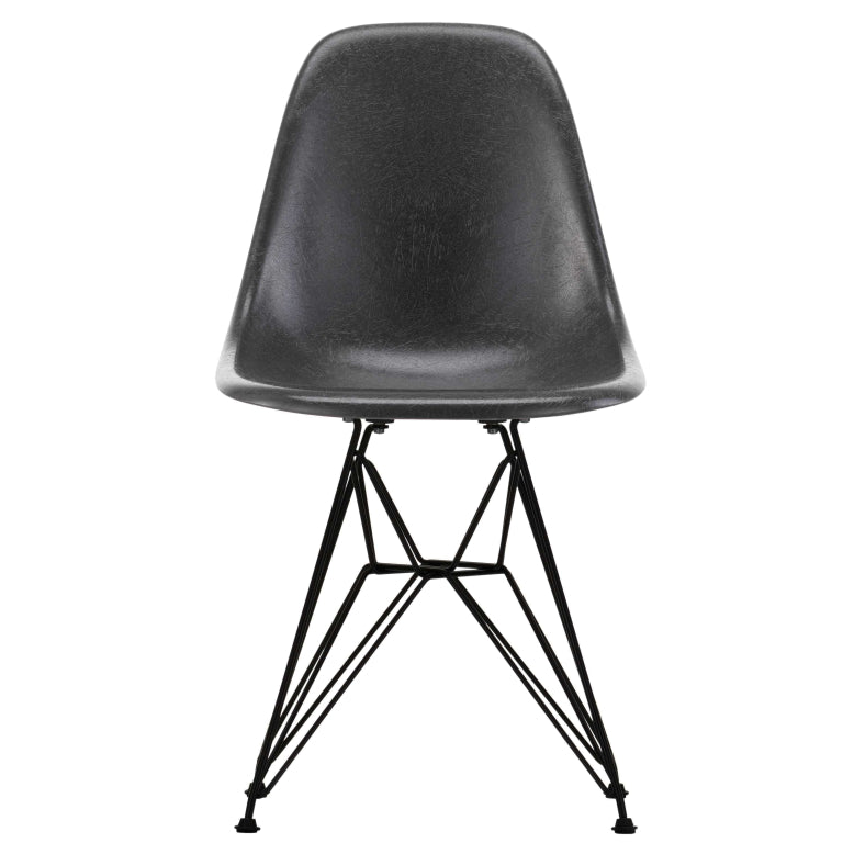 Vitra Eames DSR Fiberglass stoel zwart onderstel