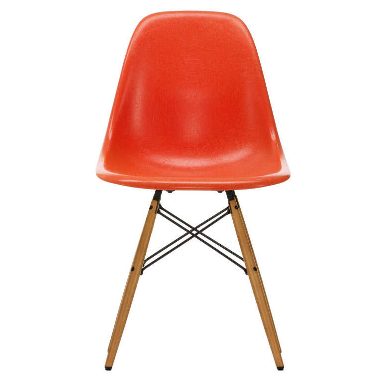 Vitra Eames DSW Fiberglass stoel geelachtig esdoorn