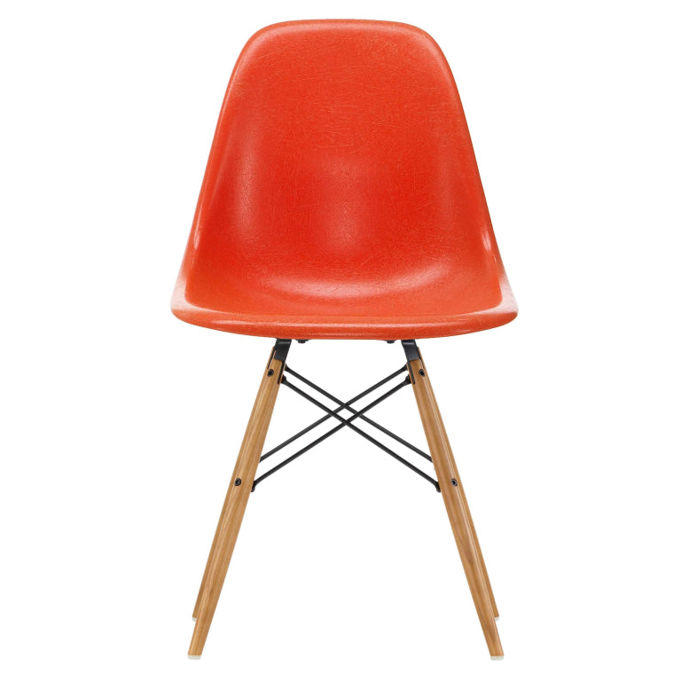 Vitra Eames DSW Fiberglass stoel essen honing