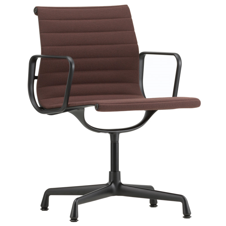 Vitra Aluminium Chair EA 104 bureaustoel zwart onderstel