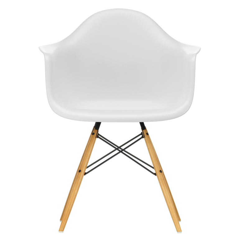 Vitra Eames DAW chair yellowish maple base