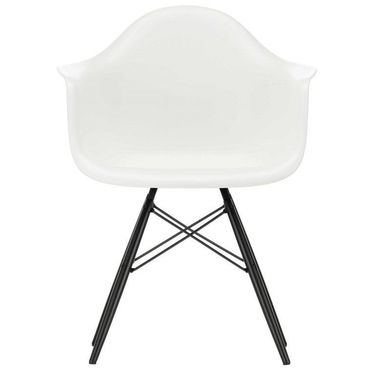 Vitra Eames DAW chair black maple base