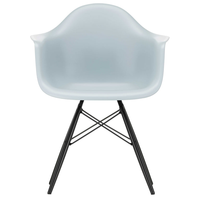 Vitra Eames DAW chair black maple base