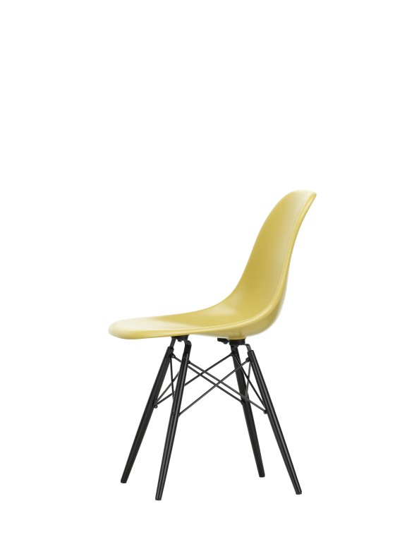 Vitra Eames DSW Fiberglass stoel esdoorn zwart