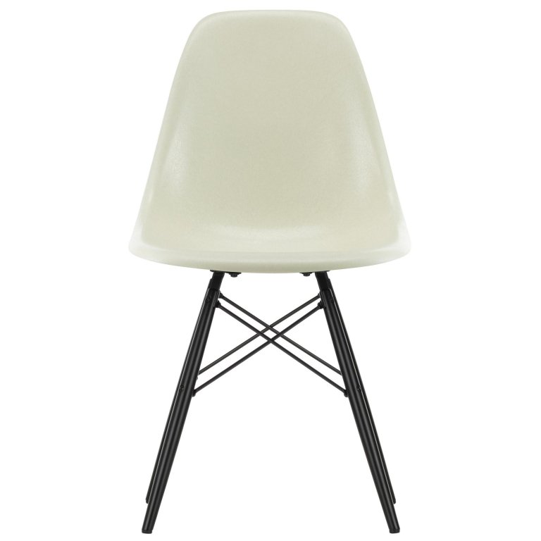 Vitra Eames DSW Fiberglass stoel esdoorn zwart