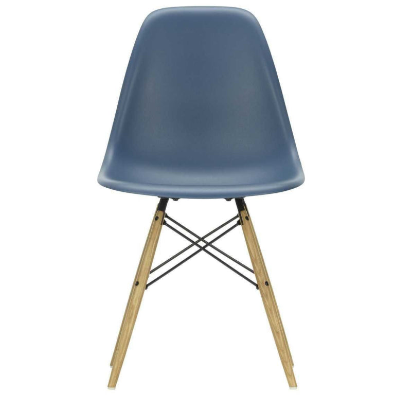 Vitra Eames DSW stoel geelachtig esdoorn onderstel