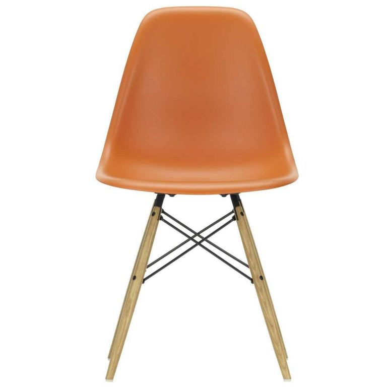 Vitra Eames DSW stoel geelachtig esdoorn onderstel