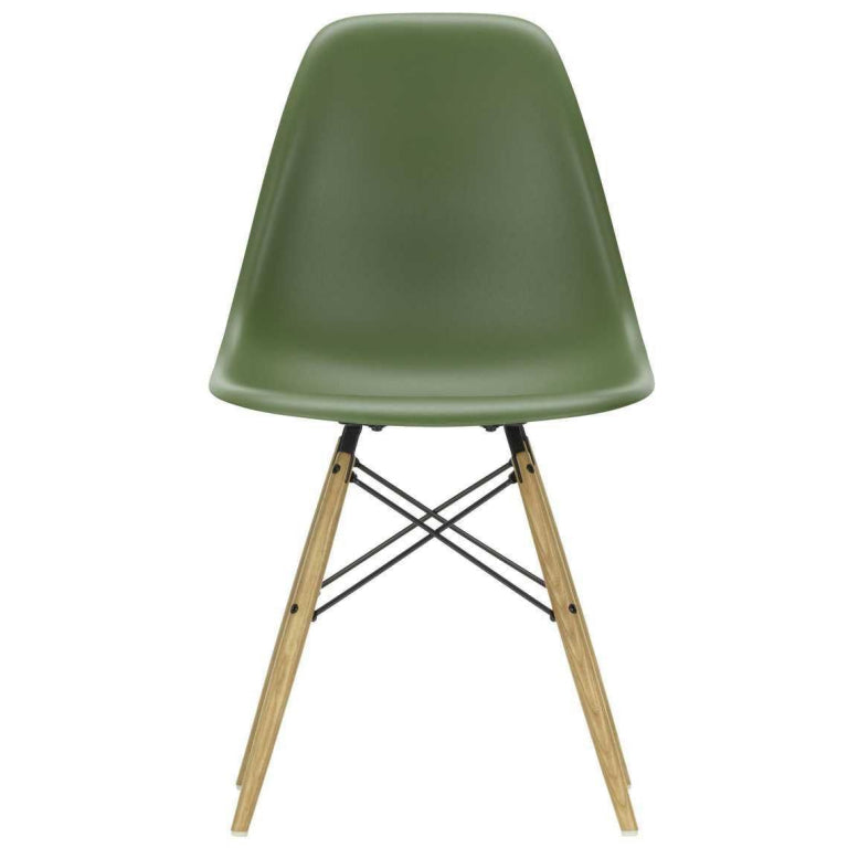 Vitra Eames DSW stoel geelachtig esdoorn onderstel