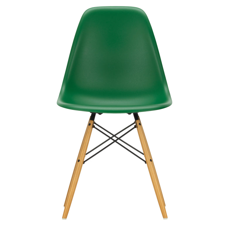 Vitra Eames DSW stoel geelachtig esdoorn onderstel