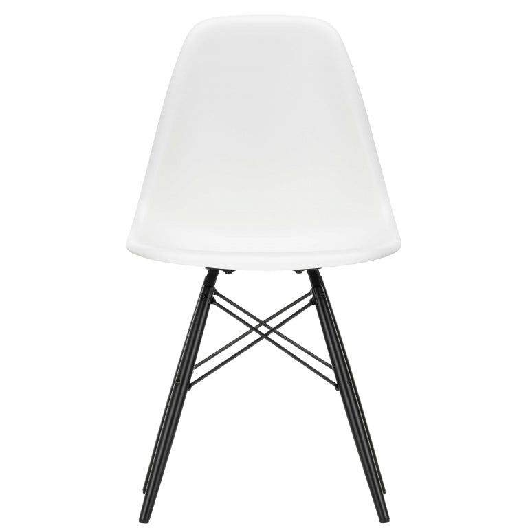 Vitra Eames DSW stoel zwart esdoorn onderstel