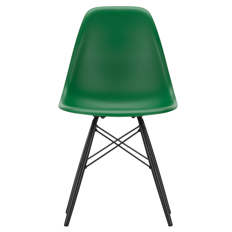 Vitra Eames DSW stoel zwart esdoorn onderstel