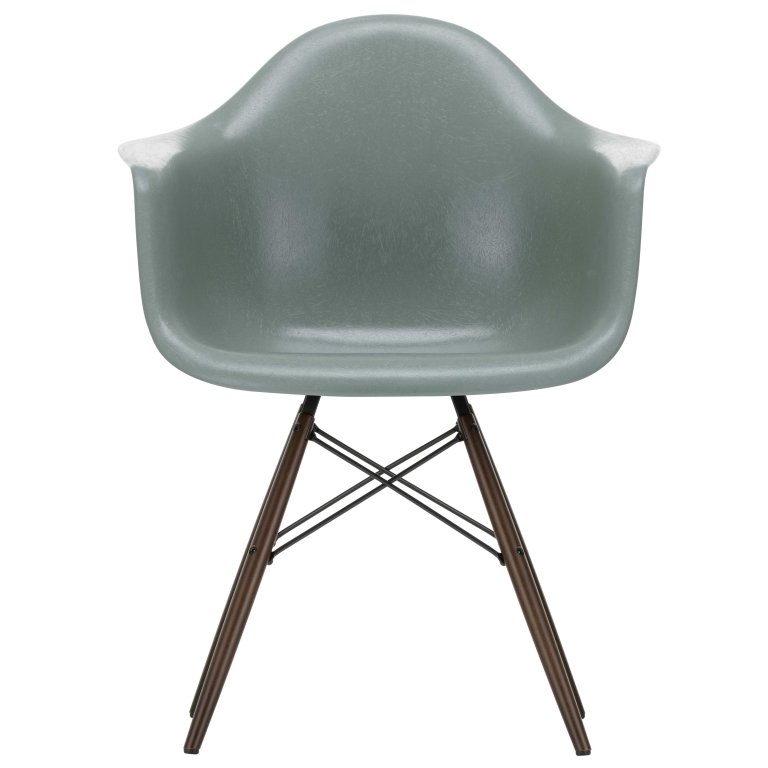 Vitra Eames DAW Fiberglass stoel donker esdoorn