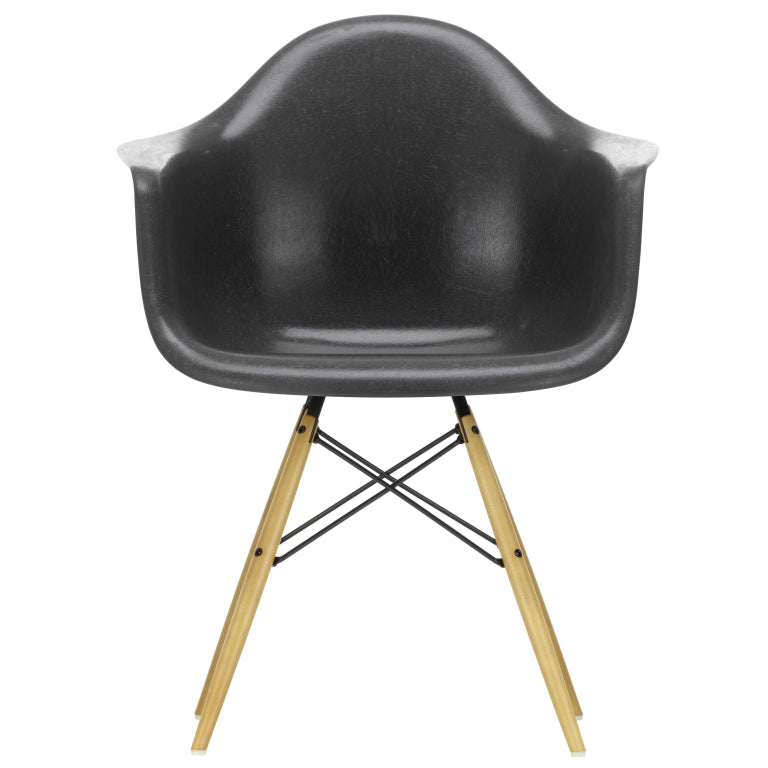 Vitra Eames DAW Fiberglass stoel geelachtig esdoorn