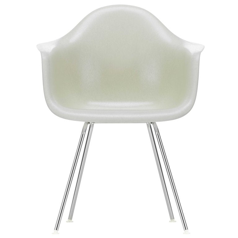 Vitra Eames DAX Fiberglass stoel chroom