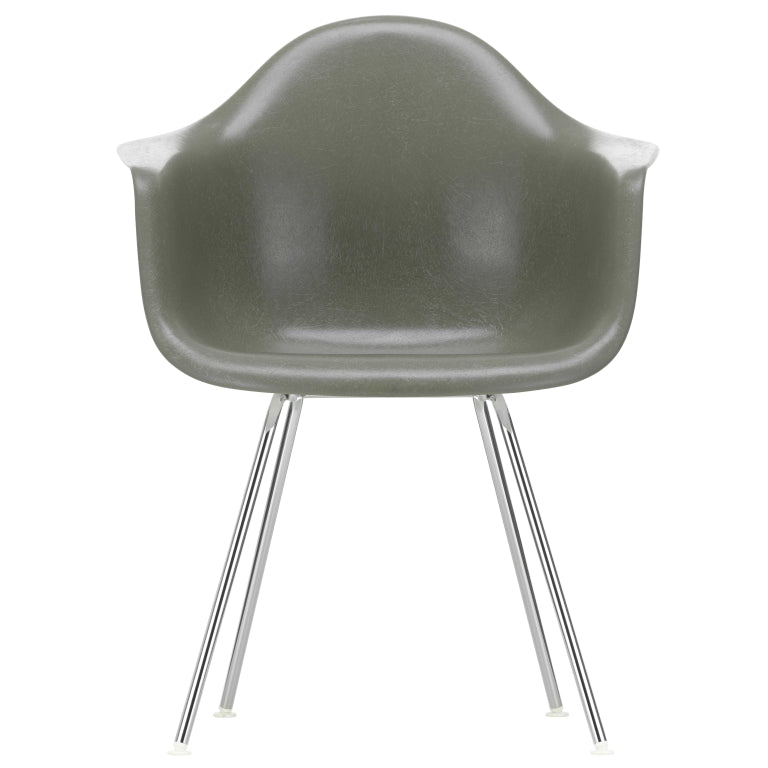 Vitra Eames DAX Fiberglass stoel chroom