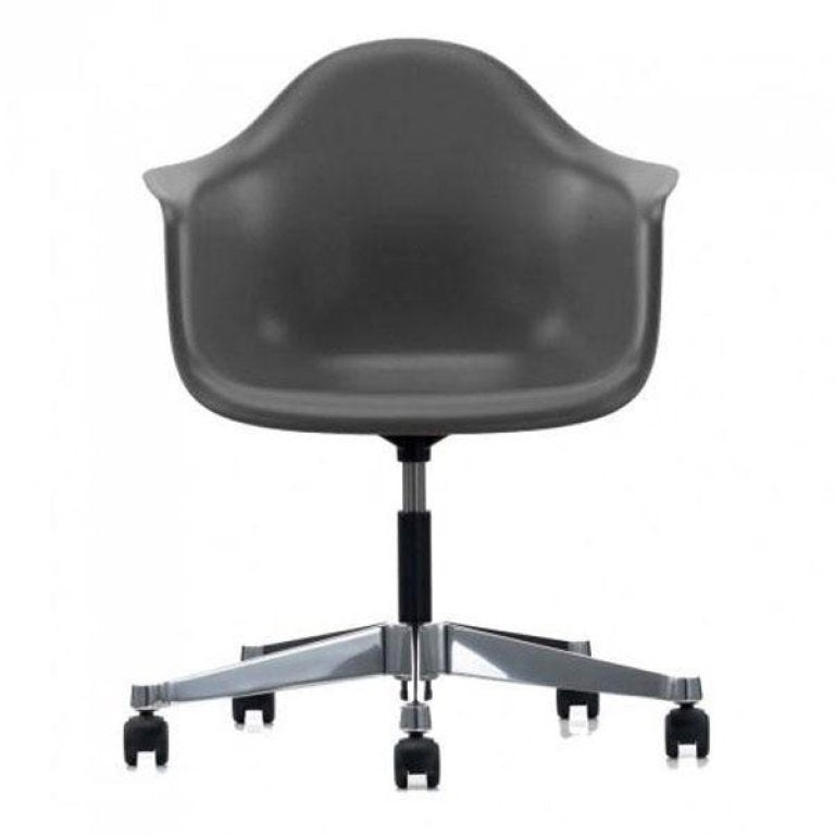 Vitra Eames PACC stoel, draaibaar met wielen