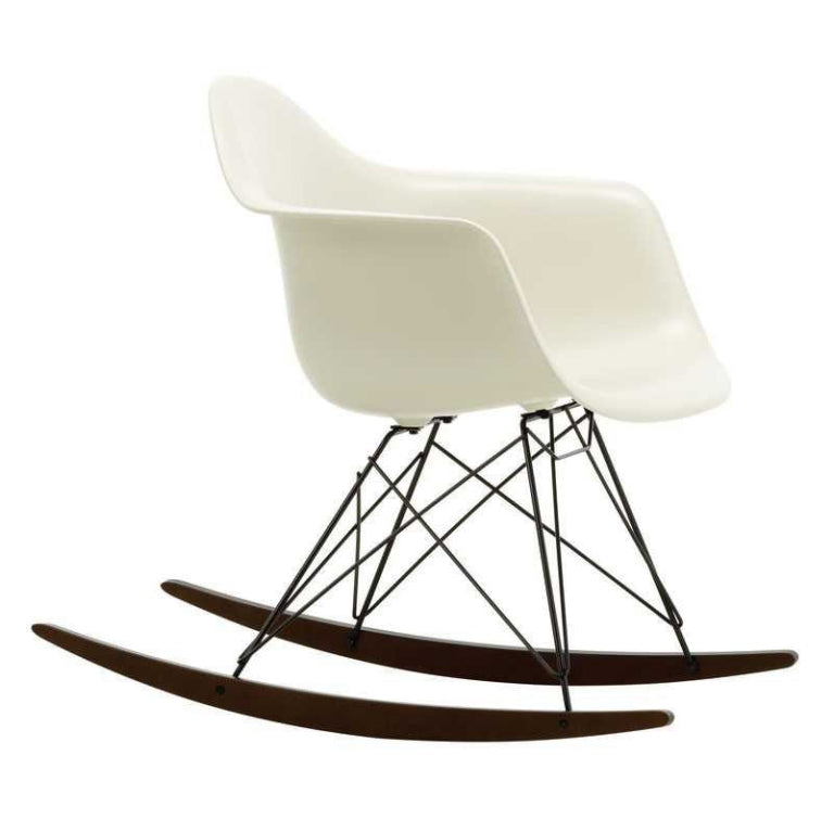 Vitra Eames RAR rocking chair maple dark base