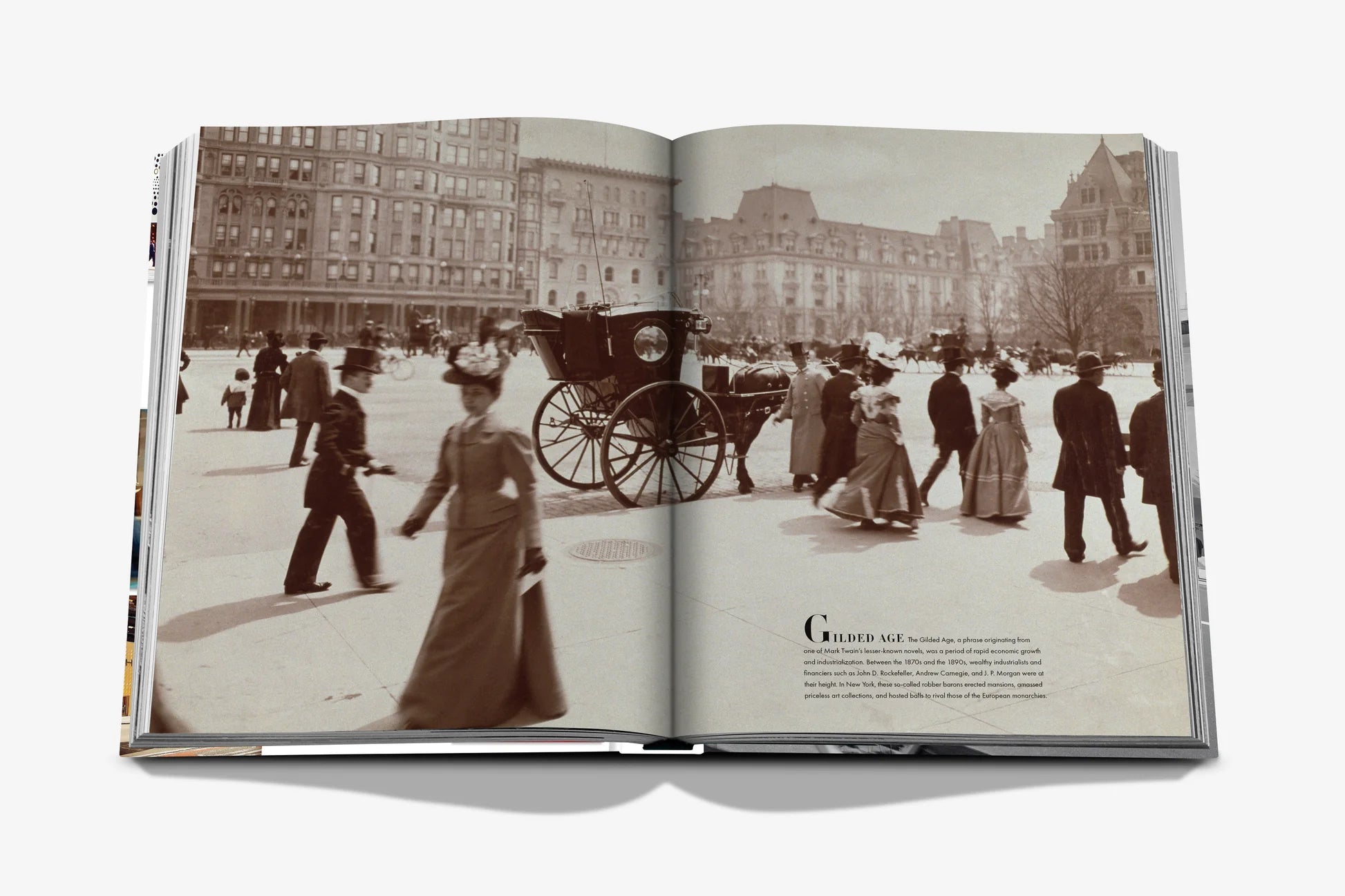 ASSOULINE Fifth Avenue: 200 Years of Stories and Legends