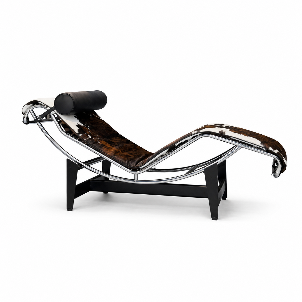 Cassina LC4 Chaise Longue – Cowhide & Chrome