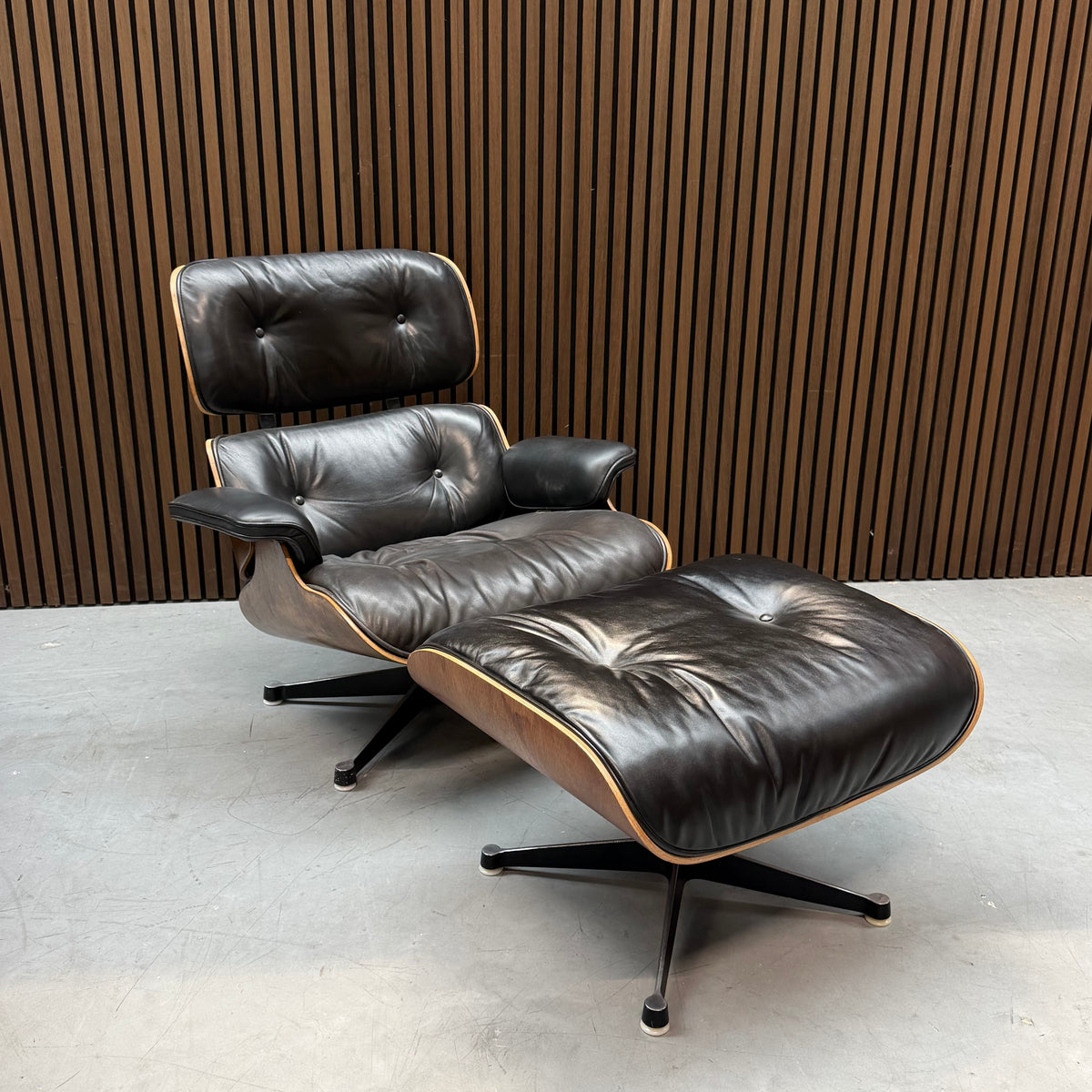 Vitra Eames Lounge Chair – Rosewood Palissander