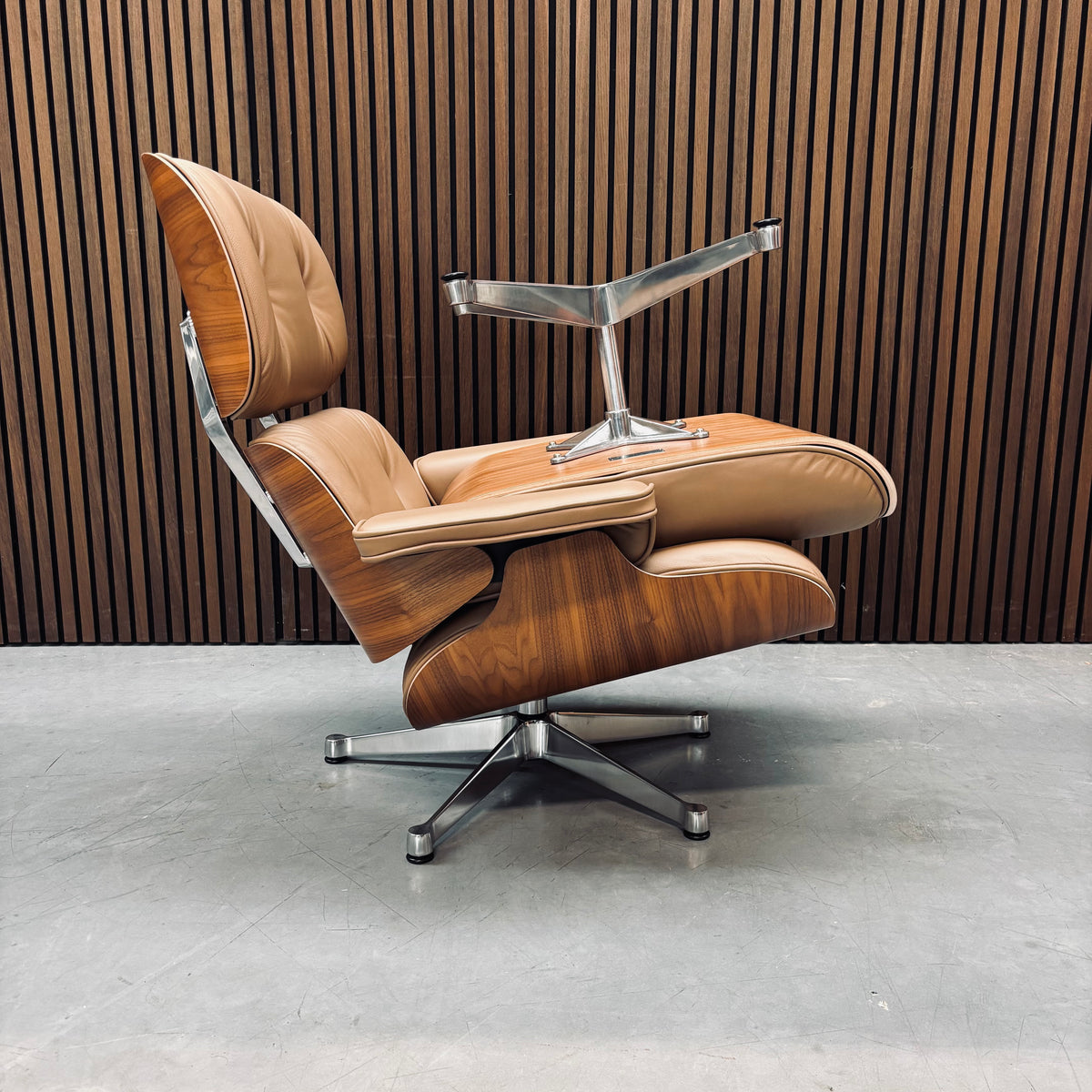 Eames Lounge Chair | Walnut Shell & Ocher Leather